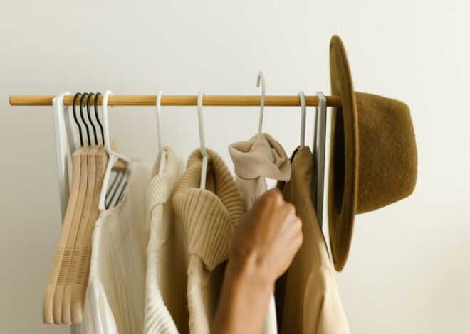 How to Build a Basic Capsule Wardrobe: A Step-by-Step Guide